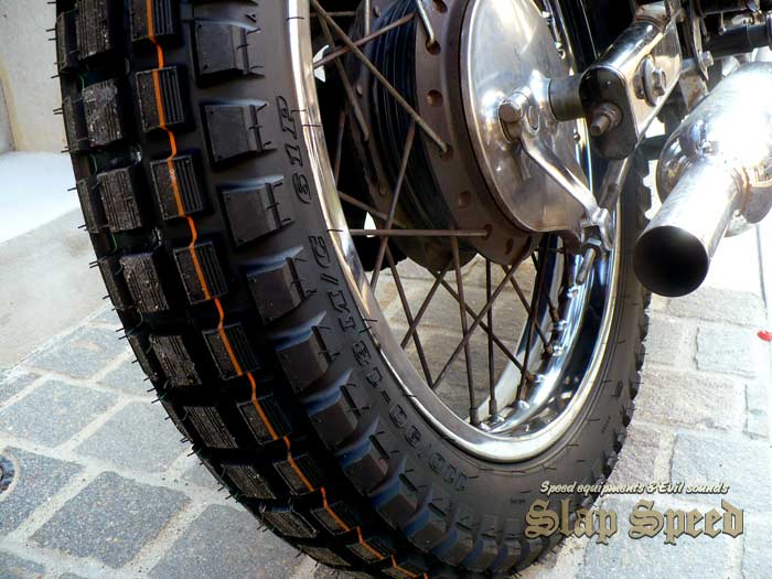 "Estrella SS" on New Tyre "Dunlop TRAIL UNIVERSAL". 